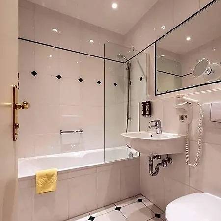 Vollmann Hotel 3*